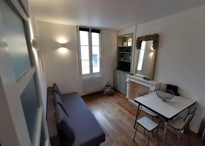 2 Pieces Au Coeur De / Rue Des Bains * Trouville-sur-mer