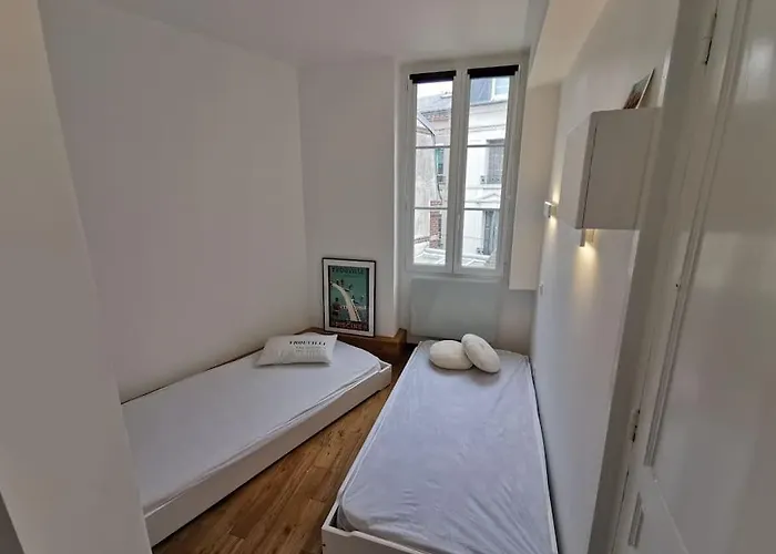 2 Pieces Au Coeur De / Rue Des Bains Lägenhet