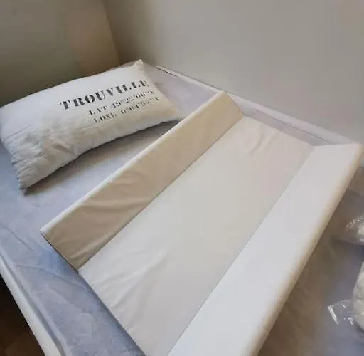 2 Pieces Au Coeur De / Rue Des Bains Trouville-sur-Mer